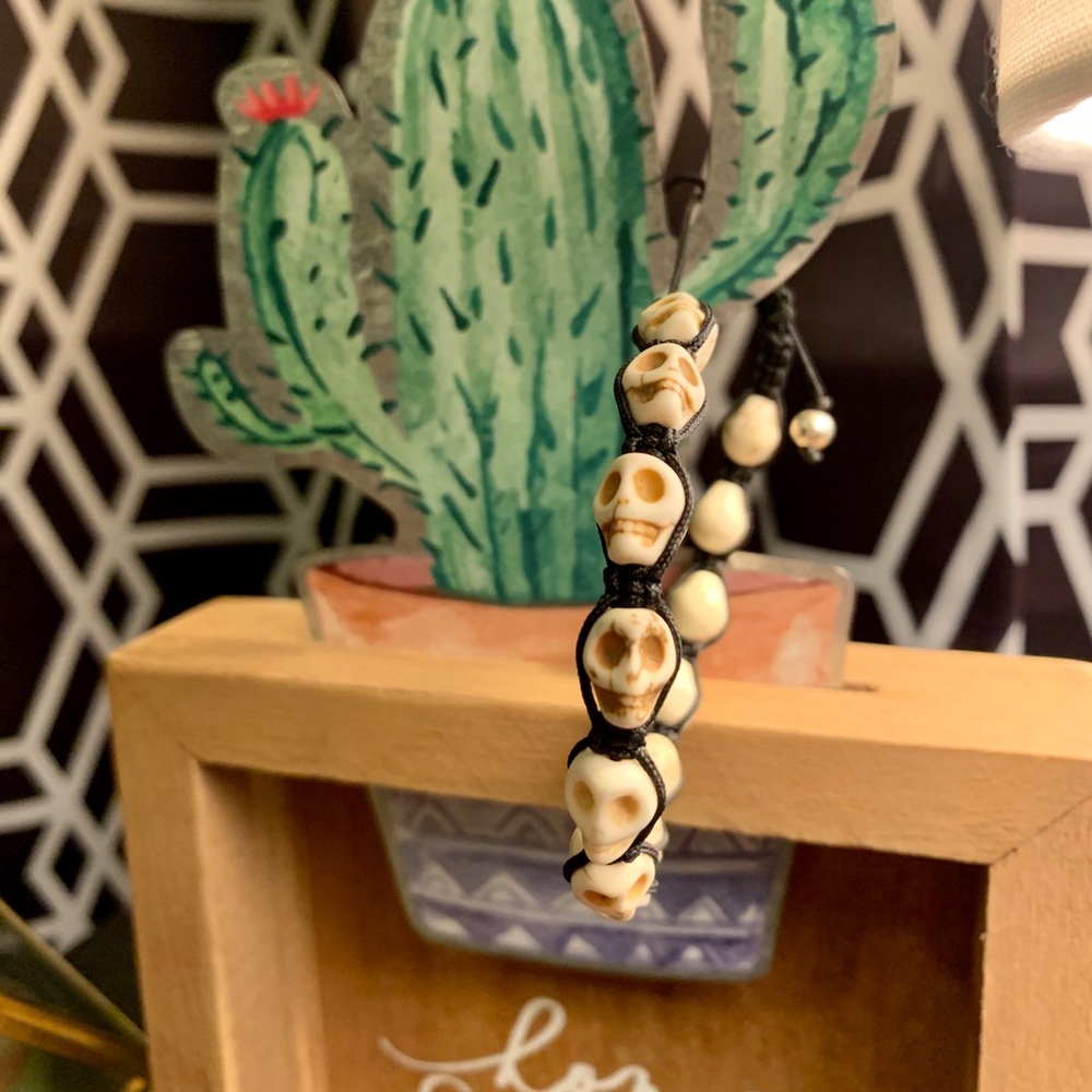 Shell Skull Bracelet